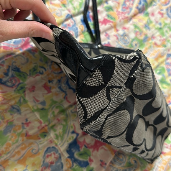 Coach Handbag - Picture 5 of 9